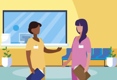 klinik resepsiyonda ırklar arası kadın tıp çalışanları