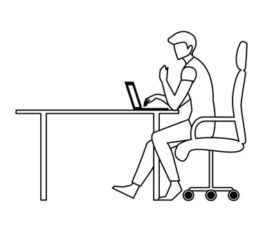 şık işadamı dizüstü bilgisayar kullanarak ofis sandalyesinde oturmuş