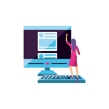 Masaüstü bilgisayar olan kadın