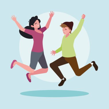 Genç çift ellerini kaldırarak kutluyor.