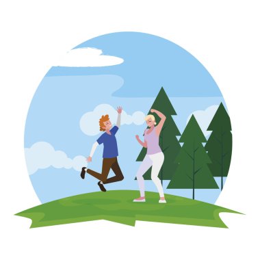 kampta kutlayan mutlu genç çift