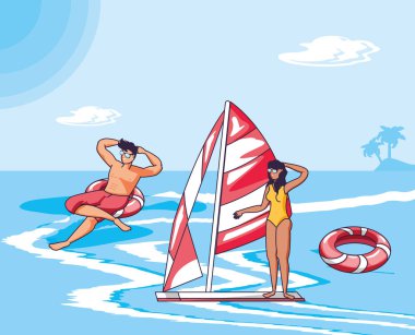 Denizde yüzen yaz manzaralı genç bir çift.