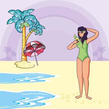 Yaz tatilinde mayosu olan genç bir kadın.