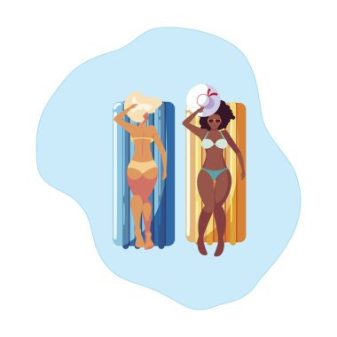 su içinde float yatak ile güzel ırklararası kızlar