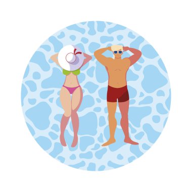 su içinde yüzen mayo ile genç çift