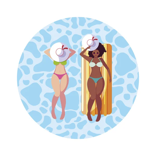 Meninas inter-raciais bonitas com colchão flutuante na água — Vetor de Stock