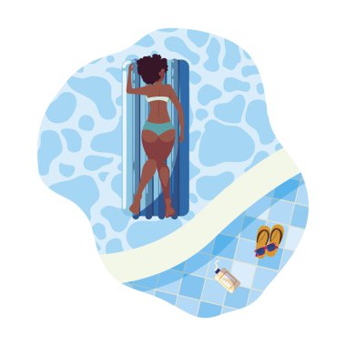 Yüzme havuzunda yüzer yatak bronzlaşma Afro kadın