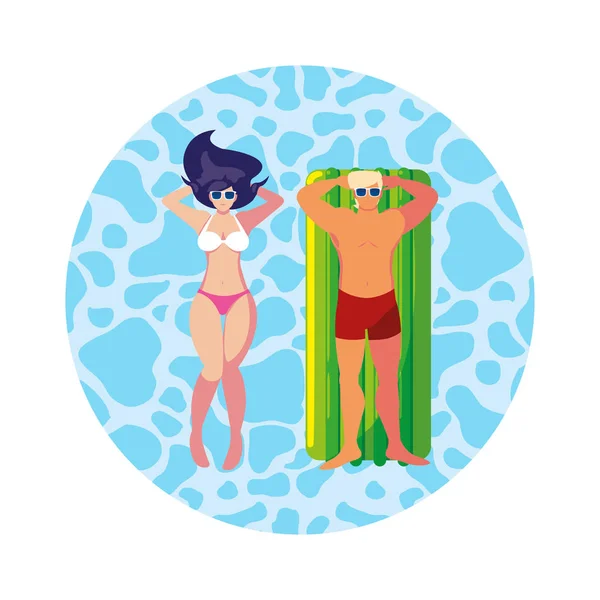 Jovem casal com colchão flutuante na água —  Vetores de Stock