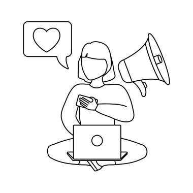megafon ve konuşma balonu ile dizüstü bilgisayar kullanarak oturan kadın
