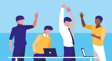 iş insanları kutlama işyerinde zarif