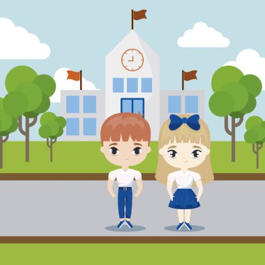 okul binasının önünde sevimli küçük öğrenciler