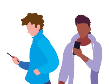 akıllı telefon cihazları kullanan iki adam