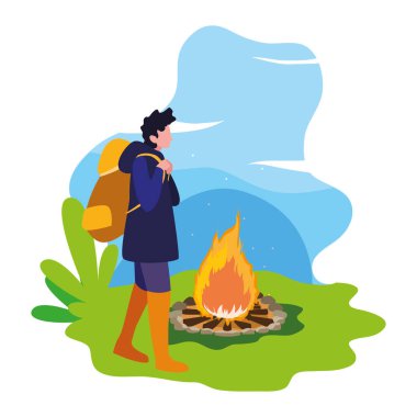 şenlik ateşi kamp yürüyüş manzara ile adam