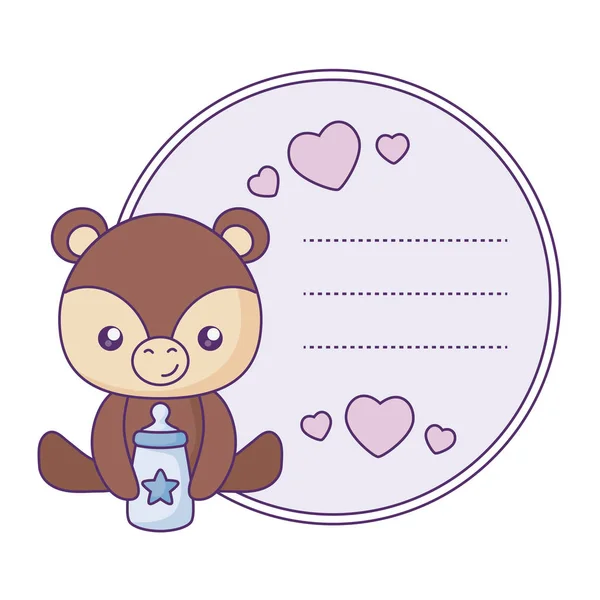 Carino piccolo orso bambino con bottiglia di latte in carta — Vettoriale Stock