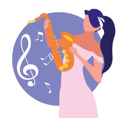 müzisyen kadın saksafon müzik çalıyor