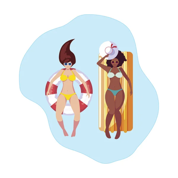 Chicas interracial con traje de baño y salvavidas flotan en el agua — Vector de stock