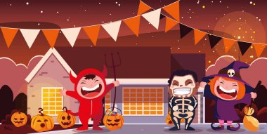 cephe evinde kılık değiştirmiş bir grup çocuk