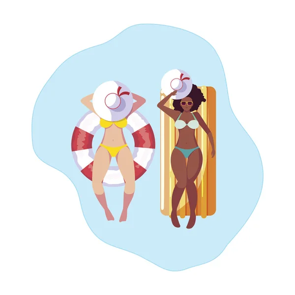 Interrasová děvčata s plavkama a záchrankami ve vodě — Stockový vektor