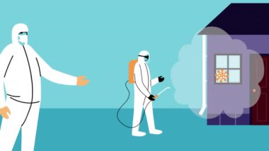 Evde biyo-koruma giysileri ve dezenfektan spreyleri olan işçiler