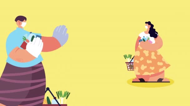 Hospodyně na sobě lékařské masky nákup potravin pro covid19 se šipkou sociální vzdálenosti — Stock video