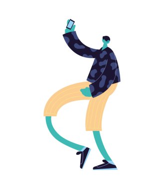 Maskeli bir adam nesnelerle yürüyor