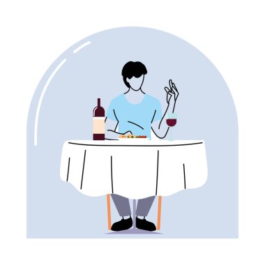 Restoran masasında oturan adam şarap ve tabak tasarımı yapıyor.