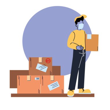 Maskeli erkek kurye paket taşıyor.
