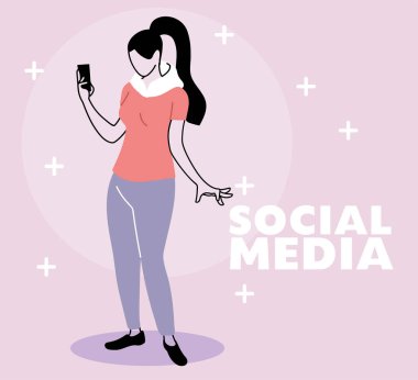 Elinde cep telefonu olan kadın sosyal ağları kontrol ediyor.