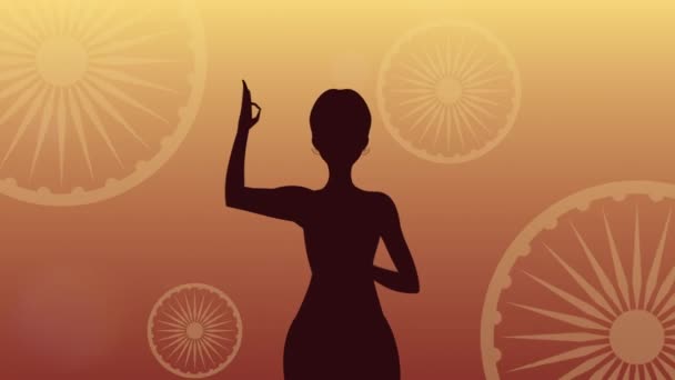 Празднование Дня независимости Индии с женщиной — стоковое видео