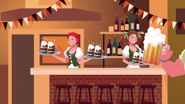 Oktoberfest celebración de animación con los hombres alemanes borrachos beber cervezas en el bar — Vídeo de stock