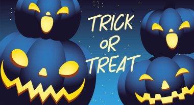 Cadılar bayramının karanlık arka planında balkabaklarıyla şaka mı şeker mi?