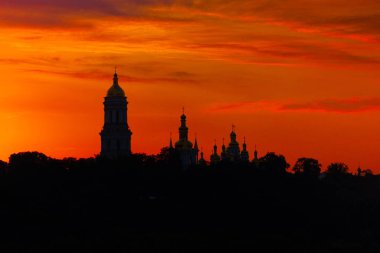 Lavra manastırı, Kiev Simgesel Yapı siluette