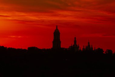 Lavra manastırı, Kiev Simgesel Yapı siluette