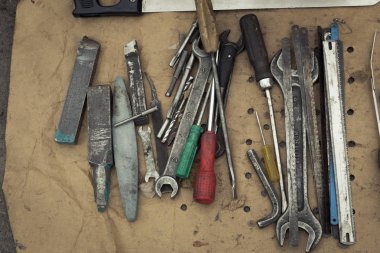 Metal insanlar araçları. Rustik demir el sanatları. Vintage