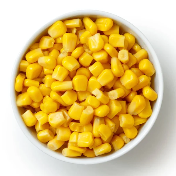 Miska puszkowanej kukurydzy cukrowej wyizolowana z góry na białym. — Zdjęcie stockowe