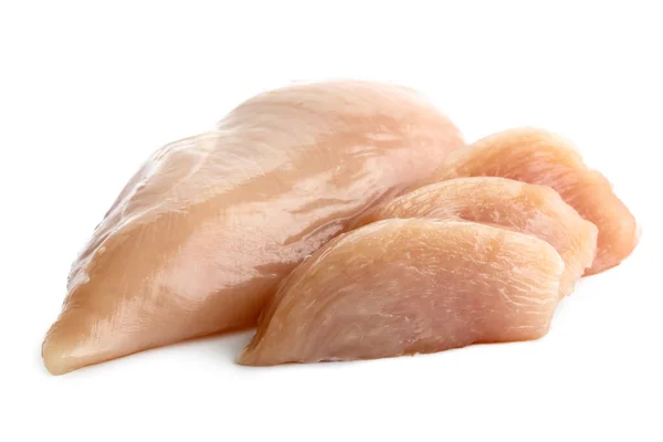 Pechuga de pollo cruda deshuesada de piel entera aislada en blanco siguiente —  Fotos de Stock