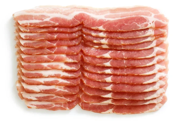 Mnoho pruhů pruhované nevařené slaniny izolované na bílém z Abo — Stock fotografie