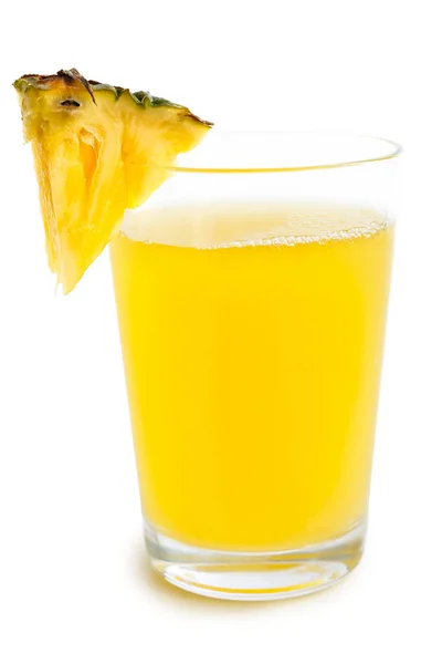 Glass of pineapple juice with a fresh pineapple triangle isolate — Stock Photo, Image