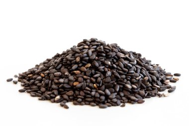 Bir yığın siyah susam tohumu.