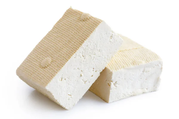 Deux blocs de tofu blanc isolé sur blanc . — Photo