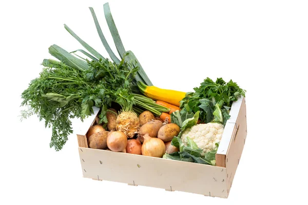 Caja de madera de verduras frescas de los agricultores mercado en el dolor blanco — Foto de Stock