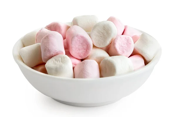 Mini marshmallows rosa e branco em prato cerâmico branco isolado — Fotografia de Stock