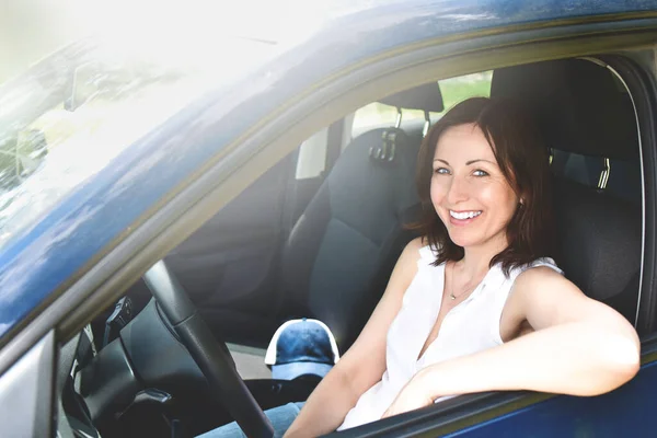 Happy Adult Woman Driving Car Smiling Success Happy Brunette Woman — Stock Photo, Image