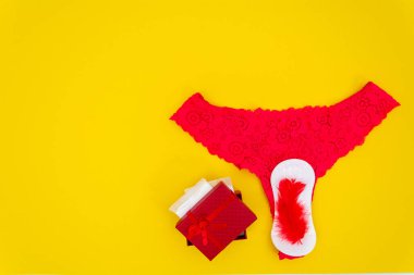 Kadın kritik günler, adet döngüsü, sağlık konsepti fotoğrafı.