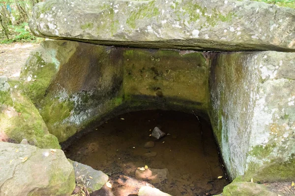 Dolmen Shapsug Floresta Cidade Perto Aldeia Shapsugskaya Pontos Turísticos São — Fotografia de Stock