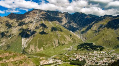 Kafkas Dağları. Güzellik Dünya.