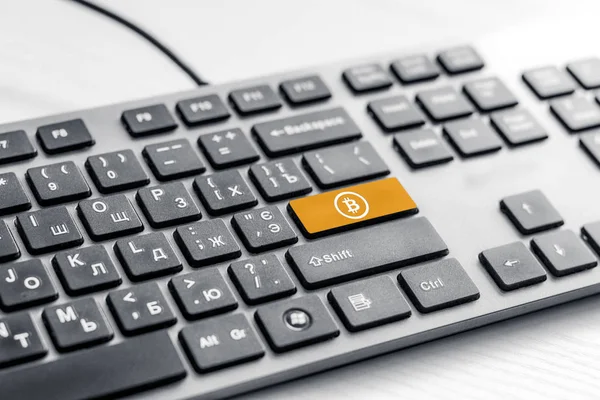 Кнопка ввода покупок на серой клавиатуре — стоковое фото