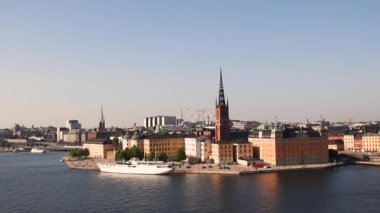 Stokholm, Isveç 'te Gamla Stan eski kent manzaralı Stockholm Cityscape videosu,