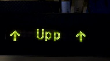 Metroda oklu elektronik tahta