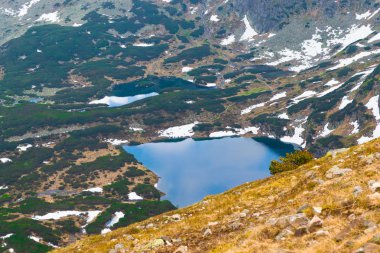 Kasprowy Wierch serisinden buzul gölleri grubuna güzel manzara.